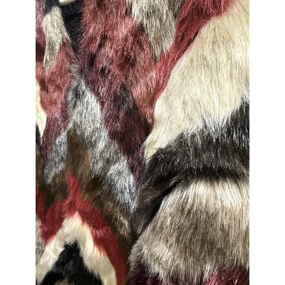 NWT JOSEPH A Longline Open Front Faux Fur Sleeveless Cardigan Womens M Chevron - Picture 12 of 15